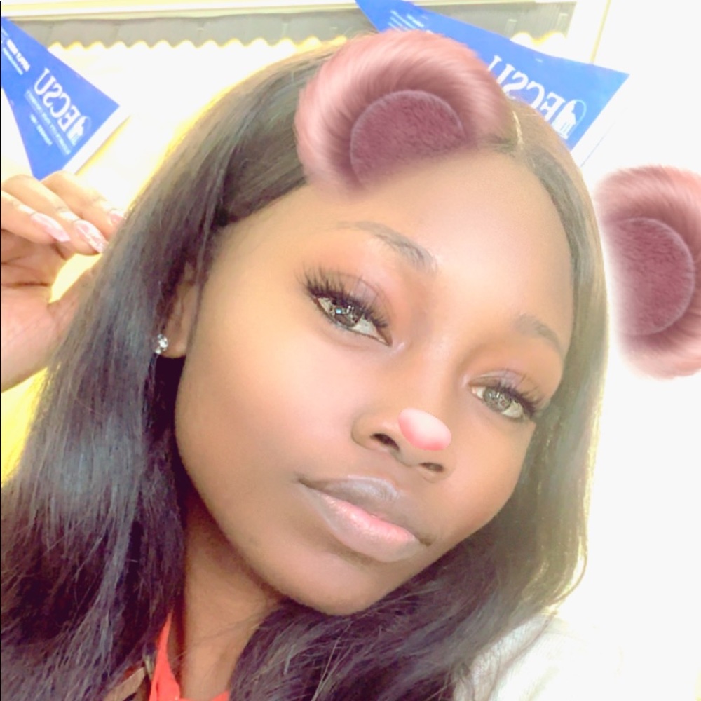 Meet your Posher, Keyla